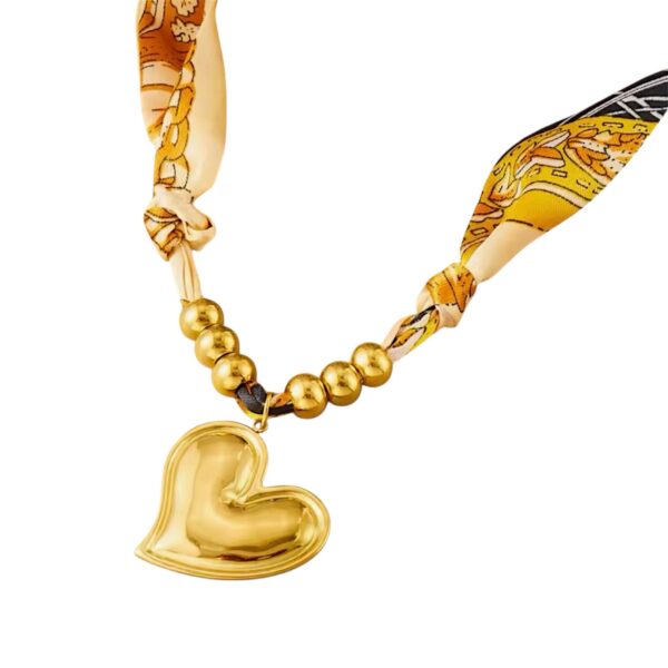 Collar en tela dije corazón