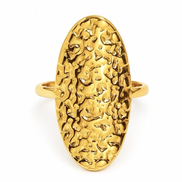 Anillo martillado ovalo